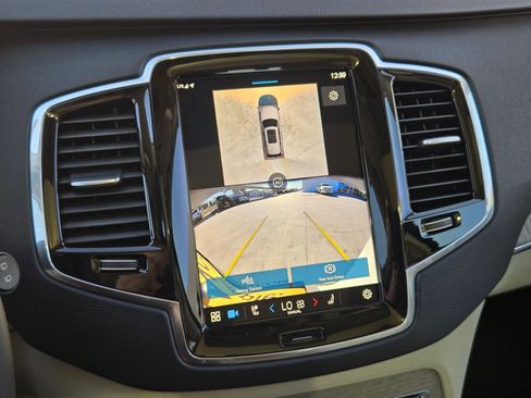 Used 2025 Volvo XC90 B5 Plus w/ Protection Package Premier image 19