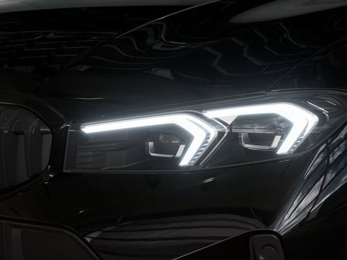 New 2026 BMW 330i Sedan w/ M Sport Package image 33