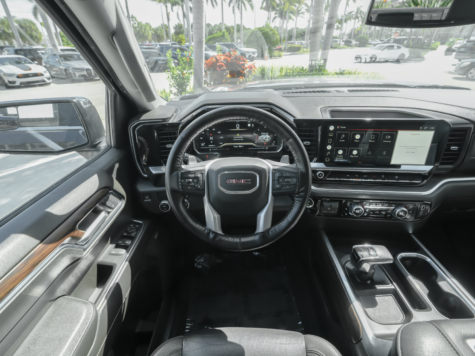 Used 2022 GMC Sierra 1500 SLT w/ SLT Premium Package RWD image 12