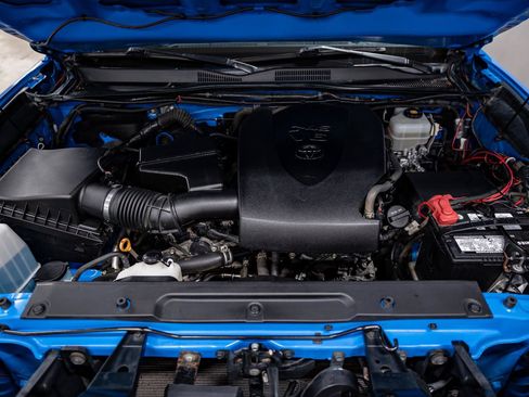 Used 2019 Toyota Tacoma TRD Pro AWD/4WD image 18