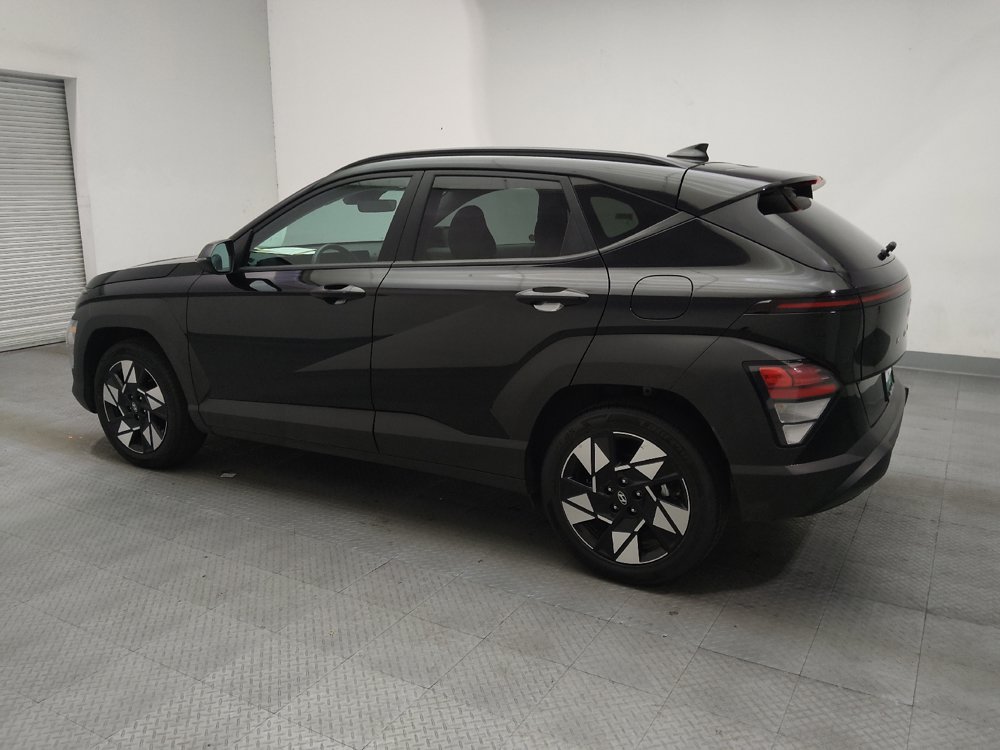 Used 2025 Hyundai Kona SEL FWD image 3