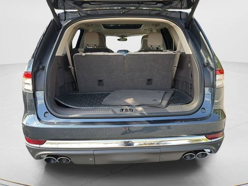 Used 2023 Lincoln Aviator Reserve w/ Equipment Group 201A image 18