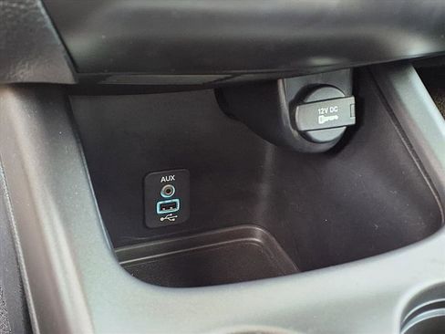 Used 2020 Dodge Journey SE image 17