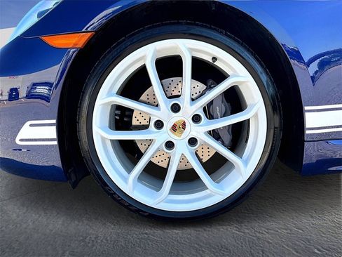 Used 2024 Porsche 718 Cayman image 11