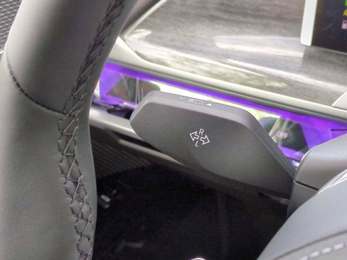 New 2025 BMW 760i xDrive w/ Executive Package image 29