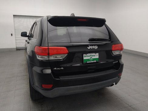 Used 2018 Jeep Grand Cherokee Laredo AWD/4WD image 6
