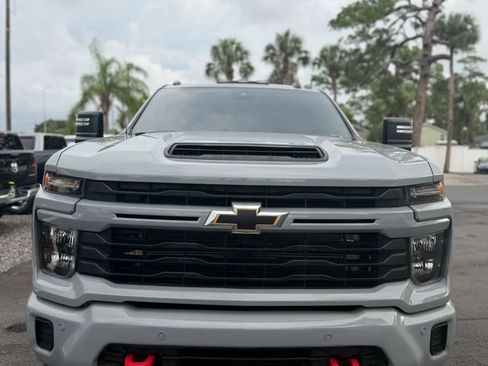 Used 2025 Chevrolet Silverado 2500 Custom w/ Custom Value Package AWD/4WD image 2