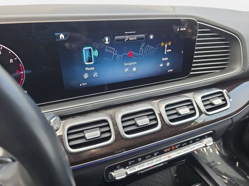 Certified 2025 Mercedes-Benz GLS 450 4MATIC image 20