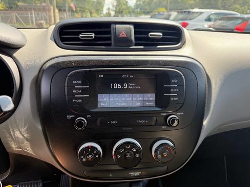 Used 2019 Kia Soul image 22