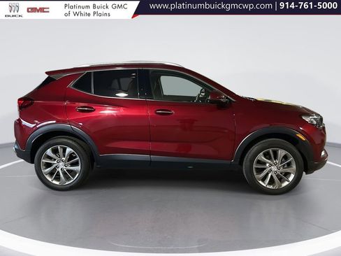 Used 2022 Buick Encore GX Essence w/ Advanced Technology Package image 2