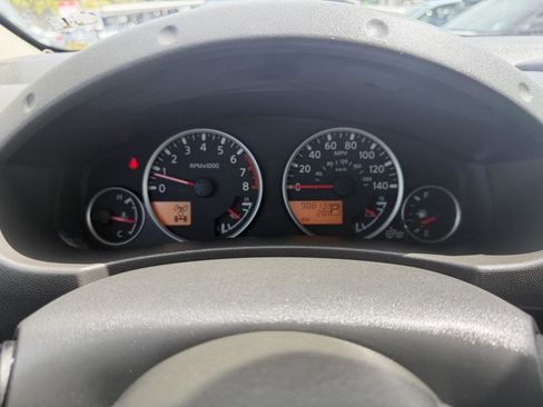 Used 2012 Nissan Pathfinder S image 21