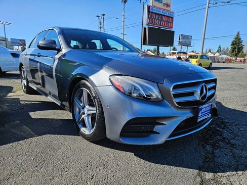 Used 2017 Mercedes-Benz E 300 4MATIC w/ Premium 1 Package image 6