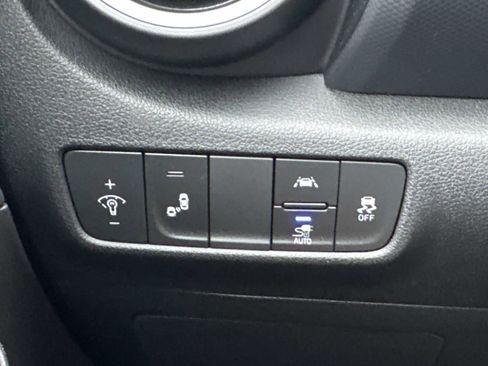 Used 2020 Hyundai Kona Limited image 26