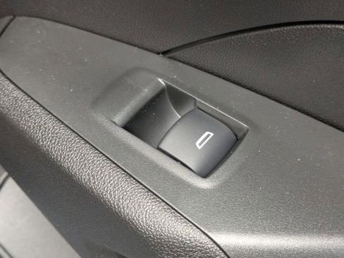 New 2026 Chevrolet Trax LT image 30