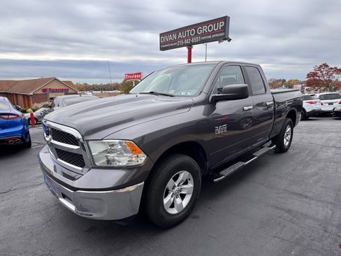 Used 2017 RAM 1500 Classic SLT image 4