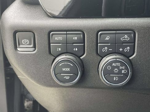 Used 2024 Chevrolet Silverado 2500 High Country AWD/4WD image 19