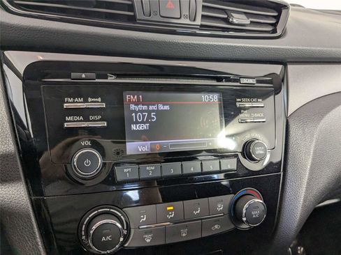 Used 2017 Nissan Rogue Sport S w/ S Appearance Package image 22