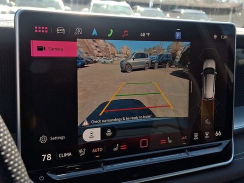 Certified 2025 Volkswagen Tiguan SE R-Line image 19