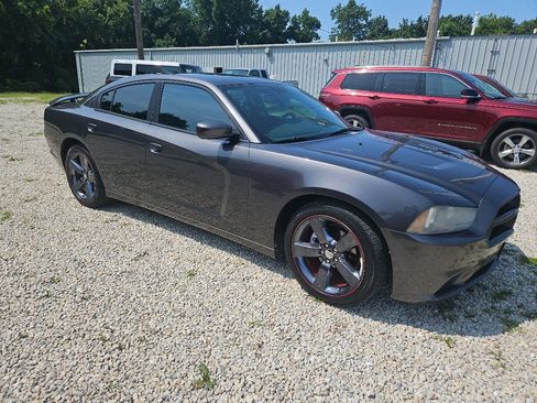 Used 2014 Dodge Charger SXT w/ Redline Appearance Group RWD image 3
