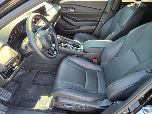 Used 2025 Honda Accord Sport image 15