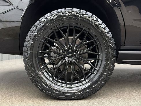 Used 2026 Cadillac Escalade Platinum Sport AWD/4WD image 11