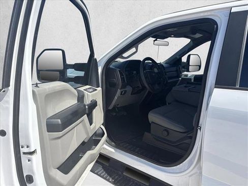 Used 2020 Ford F250 XL w/ STX Appearance Package AWD/4WD image 9