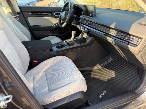 Used 2024 Honda Civic EX image 16