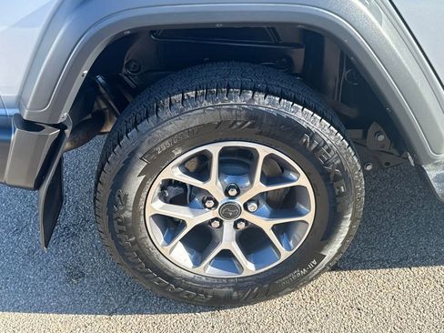 Used 2024 Jeep Wrangler Sport S image 39