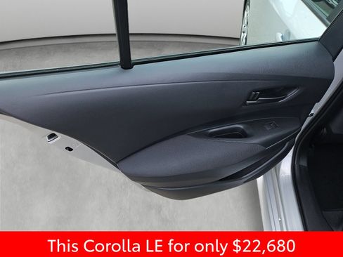 Used 2025 Toyota Corolla LE FWD image 35