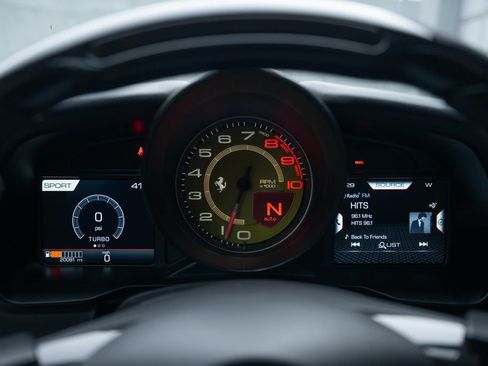 Used 2020 Ferrari F8 Tributo image 37