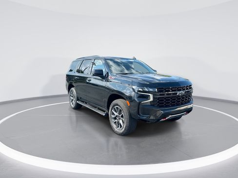 Used 2024 Chevrolet Tahoe Z71 w/ Luxury Package AWD/4WD image 2