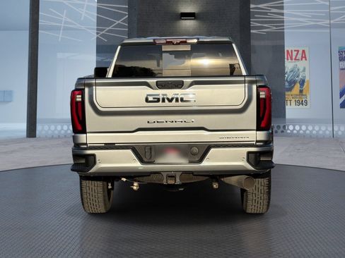 Used 2025 GMC Sierra 2500 Denali Ultimate AWD/4WD image 5