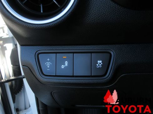 Used 2022 Kia Forte LXS w/ LXS Technology Package image 10