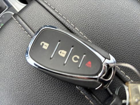 Used 2025 Chevrolet Blazer LT image 22