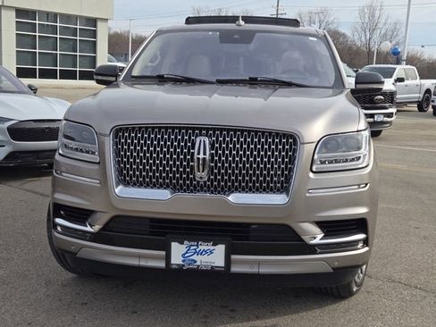 Used 2020 Lincoln Navigator L Reserve w/ Luxury Package image 3