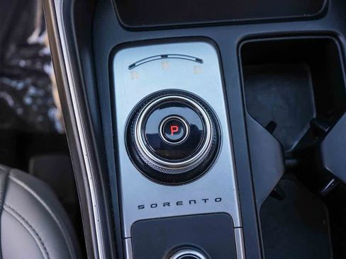 Certified 2023 Kia Sorento EX FWD image 20