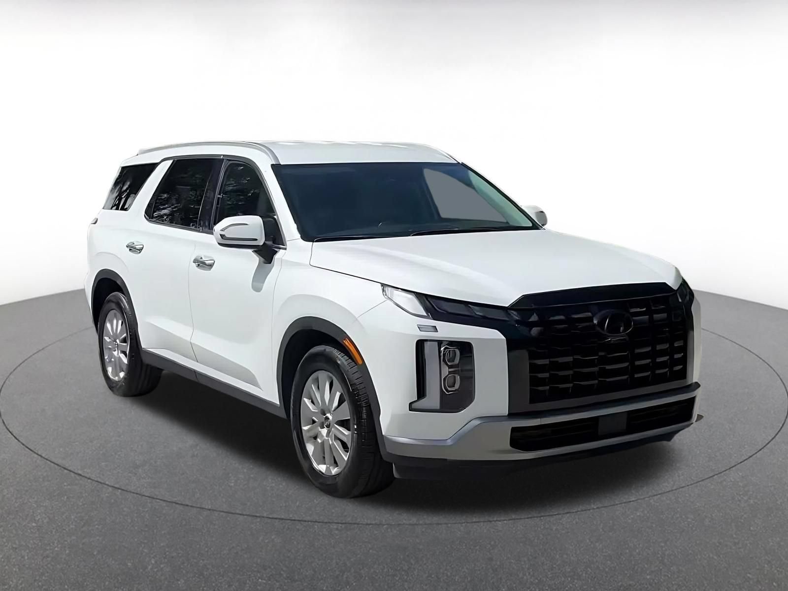 Used 2024 Hyundai Palisade SEL FWD image 3