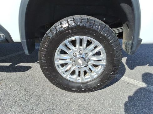 Certified 2021 Chevrolet Silverado 3500 High Country w/ Z71 Off-Road Package AWD/4WD image 14