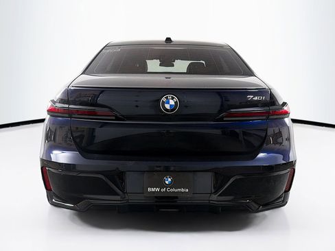 Used 2024 BMW 740i RWD image 6
