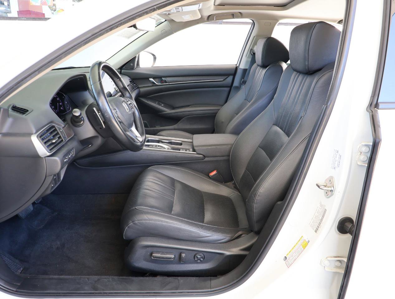 Used 2019 Honda Accord Touring image 13