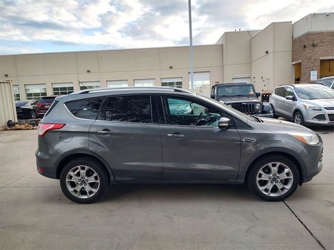 Used 2014 Ford Escape Titanium image 2