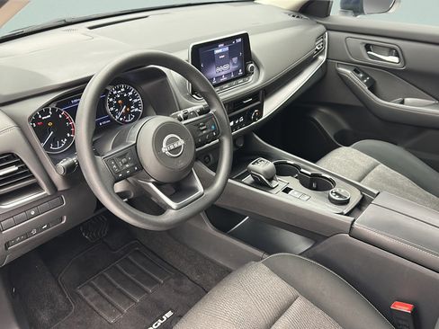 Used 2024 Nissan Rogue SV AWD/4WD image 11