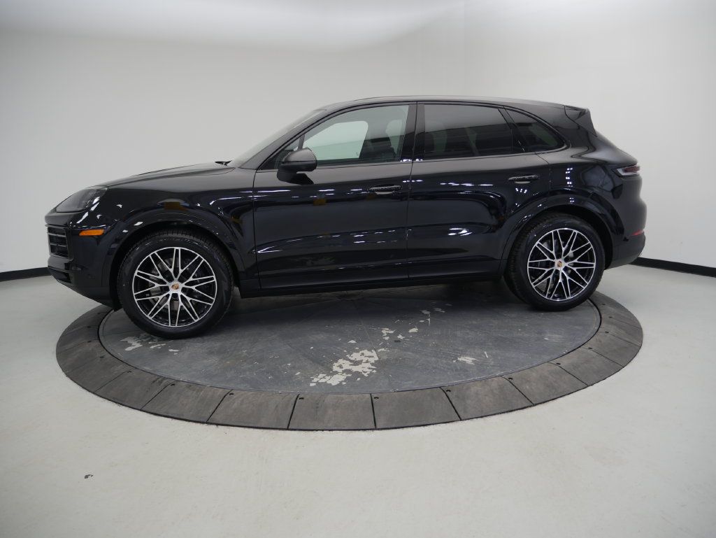 Certified 2026 Porsche Cayenne AWD/4WD image 2