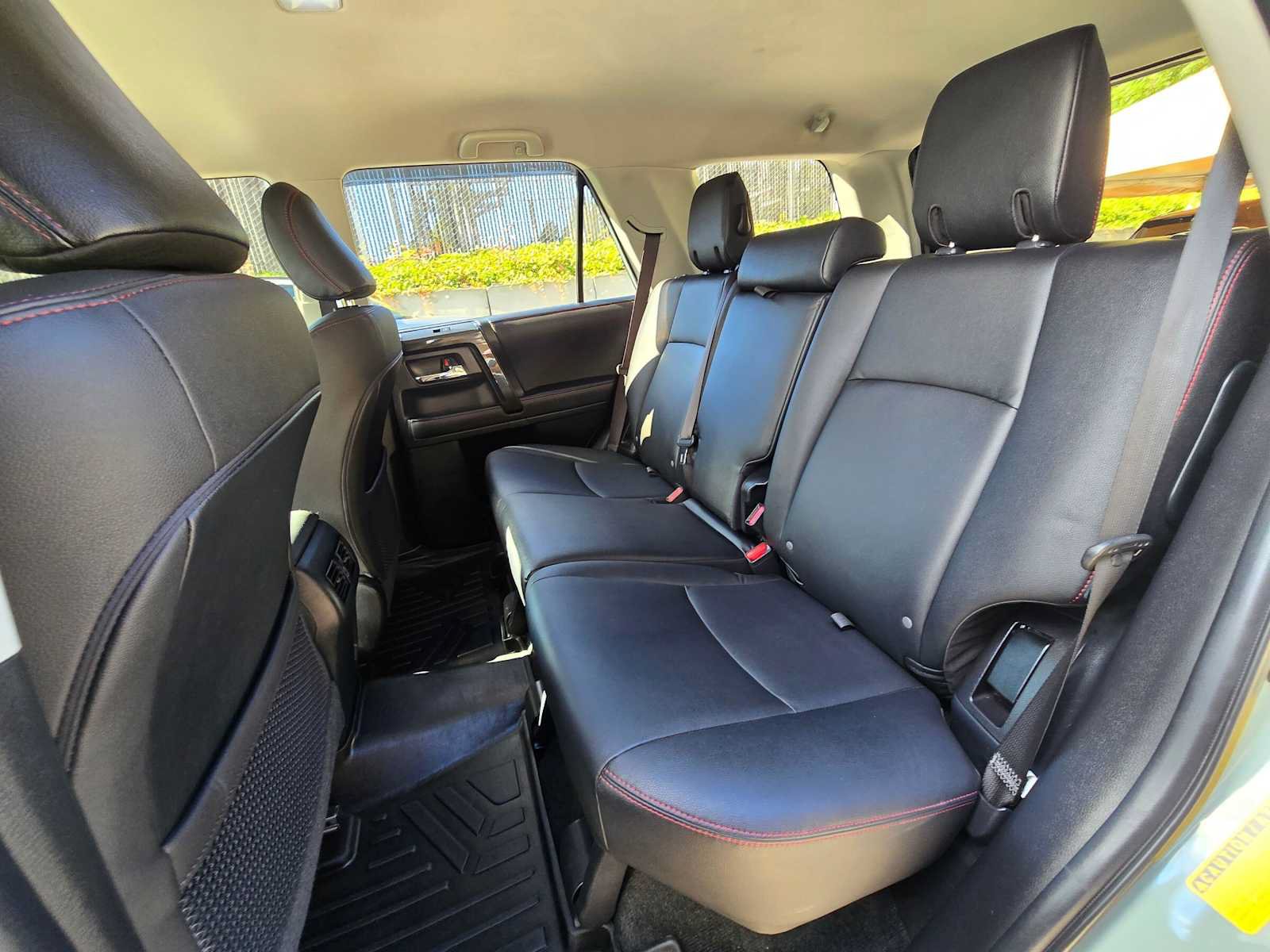 Used 2023 Toyota 4Runner TRD Off-Road Premium AWD/4WD image 17