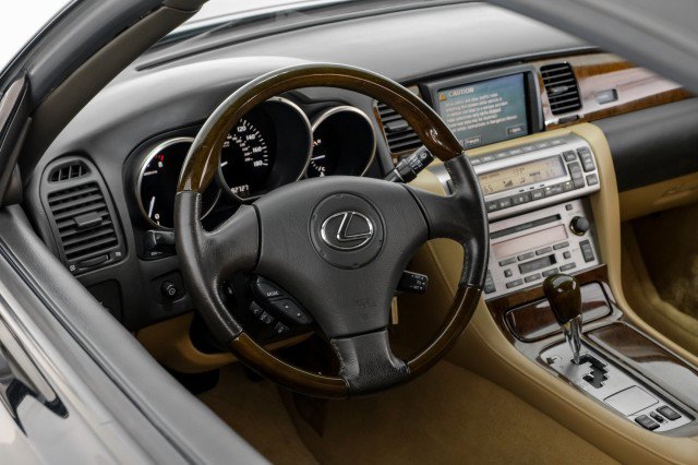 Used 2006 Lexus SC 430 Convertible RWD image 17