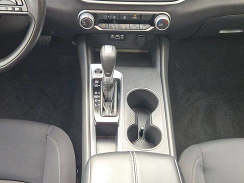 Certified 2025 Nissan Altima 2.5 S FWD image 18