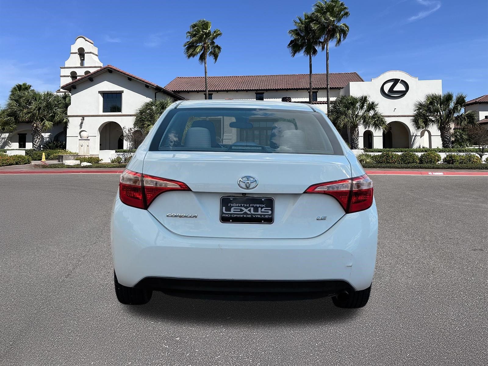 Used 2017 Toyota Corolla LE FWD image 3