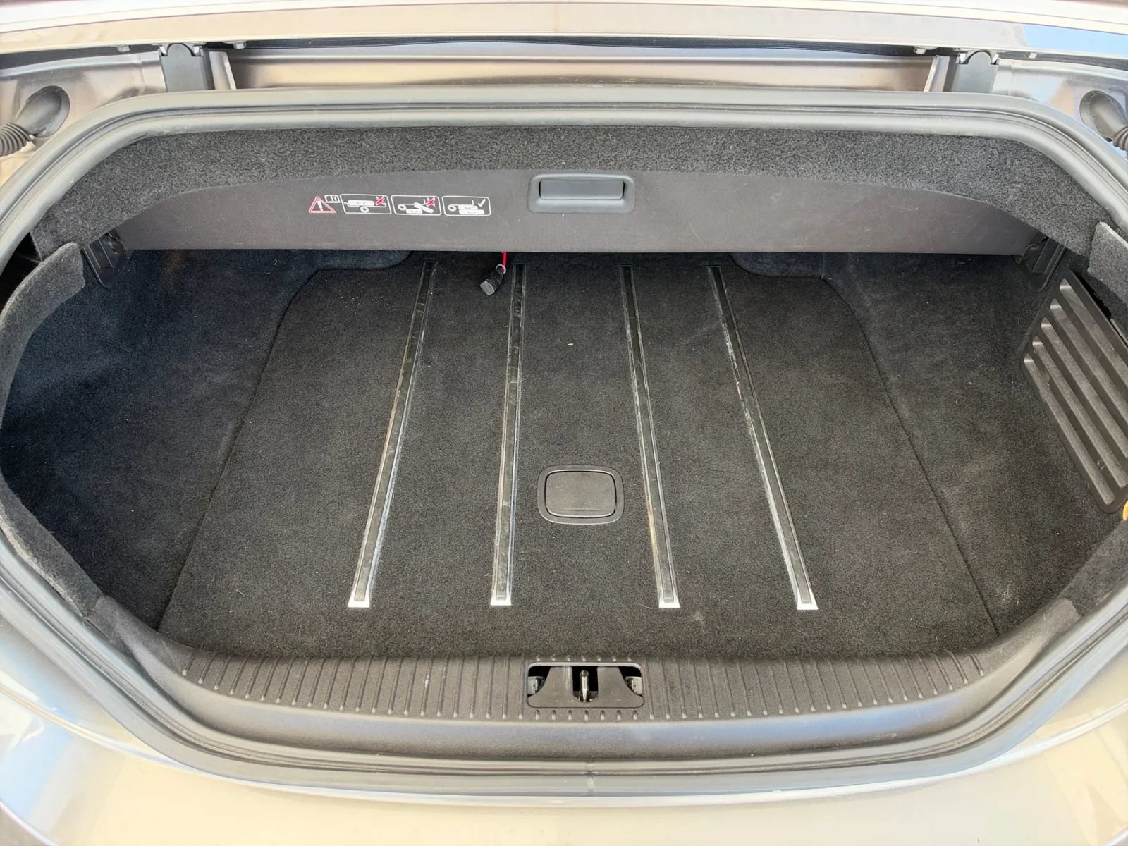 Used 2010 Jaguar XK Convertible RWD image 17