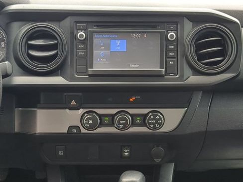 Used 2019 Toyota Tacoma SR RWD image 18