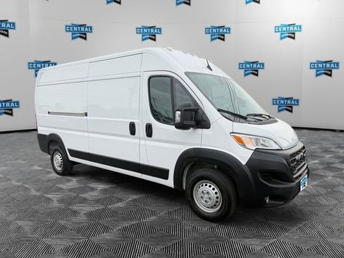 Used 2026 RAM ProMaster 2500 w/ Convenience Group FWD image 7
